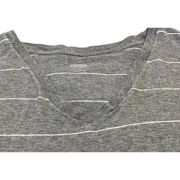 OLD NAVY V-NECK SHORT SLEEVE T-SHIRT, WOMENS, XXL, GREY WITH THIN WHITE STRIPES - Picture 2 of 10